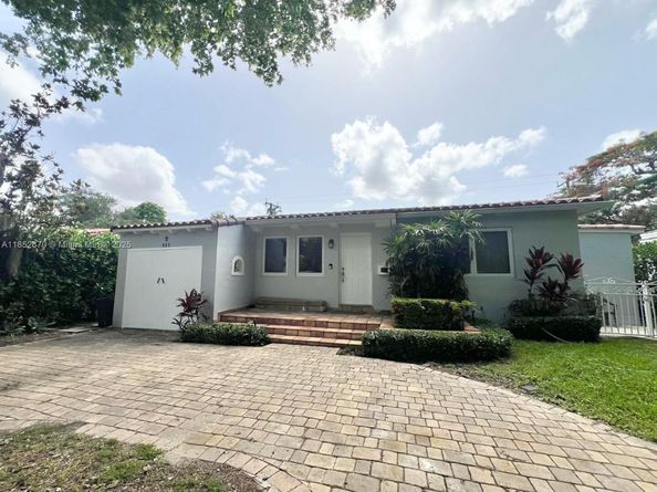 907 Monterey St, Coral Gables FL 33134