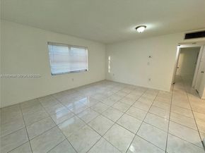 2005 Jefferson St 205, Hollywood FL 33020