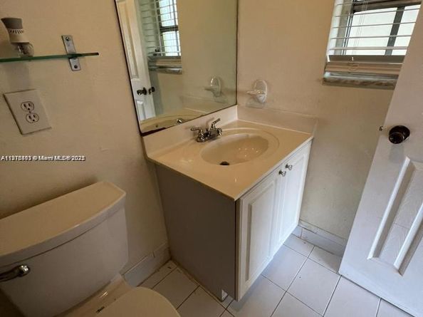 Undisclosed Address #A11915803, Miami FL 33173