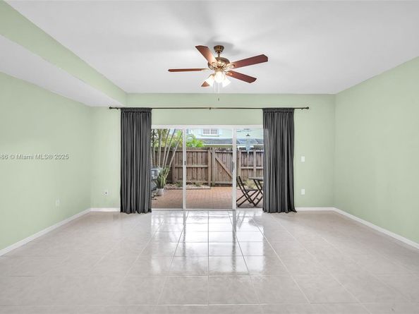 11864 SW 97th Ter, Miami FL 33186