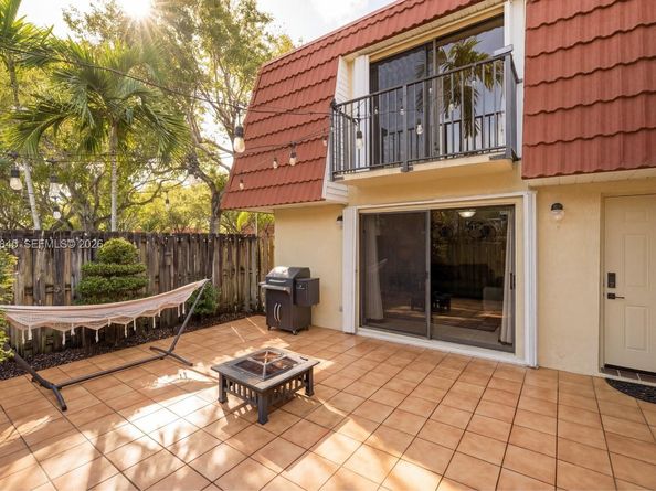 752 NW 98th Way, Plantation FL 33324