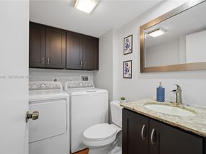 752 NW 98th Way, Plantation FL 33324