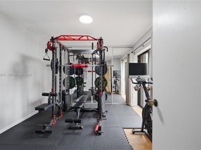 752 NW 98th Way, Plantation FL 33324