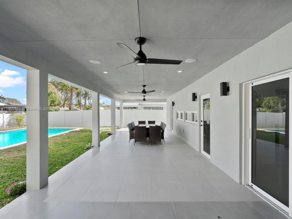 4901 S Grant St, Hollywood FL 33021