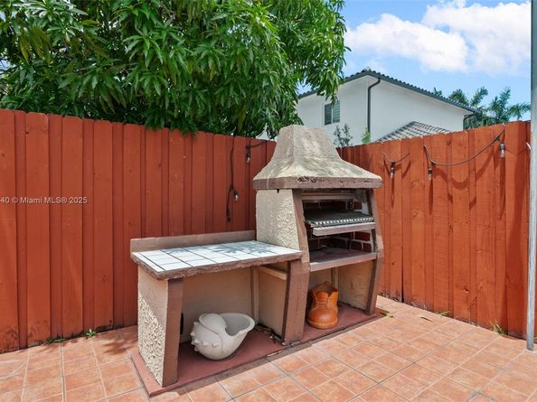 14475 SW 161st Pl, Miami FL 33196