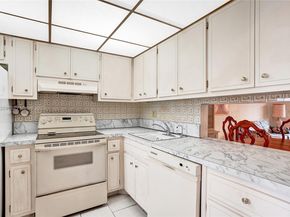 2800 NW 47th Ter 202A, Lauderdale Lakes FL 33313
