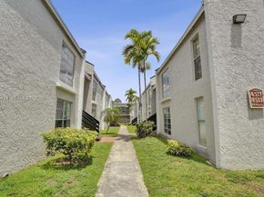 4511 Treehouse Ln B, Tamarac FL 33319
