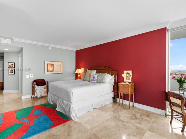 21200 Point Pl 1804, Aventura FL 33180