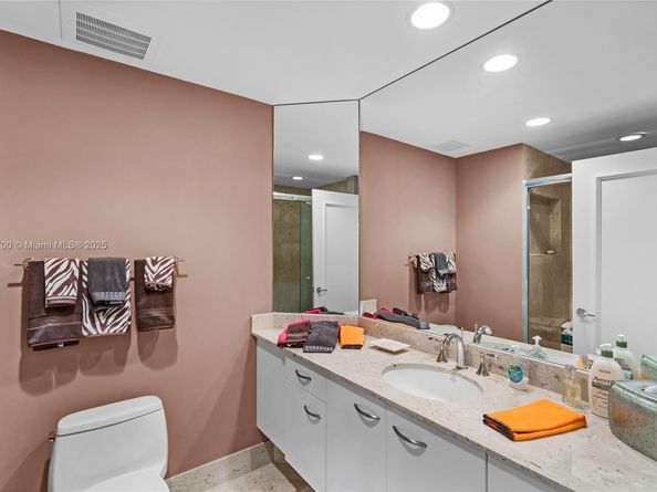 21200 Point Pl 1804, Aventura FL 33180