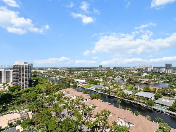 21200 Point Pl 1804, Aventura FL 33180