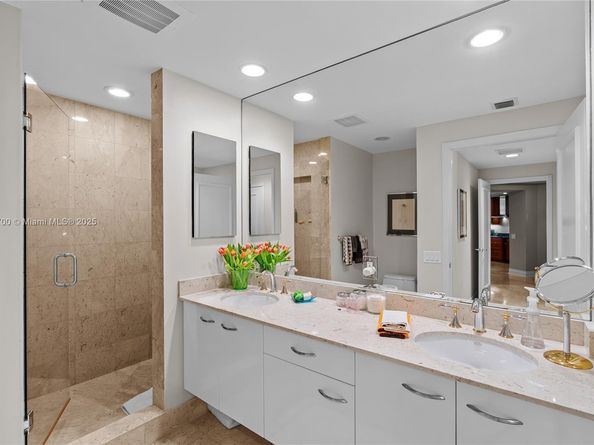 21200 Point Pl 1804, Aventura FL 33180