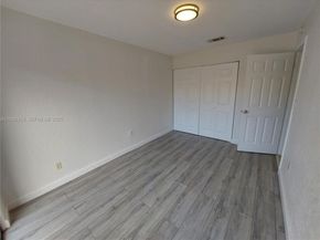 2320 Elm Ct, Pembroke Pines FL 33026