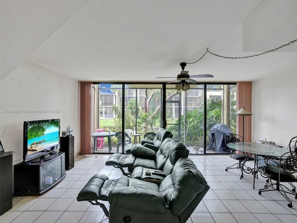 2910 SW 87th Ter 1701, Davie FL 33328