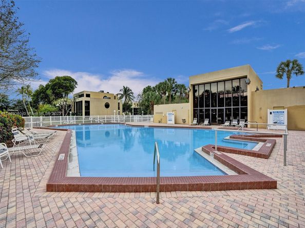 2910 SW 87th Ter 1701, Davie FL 33328