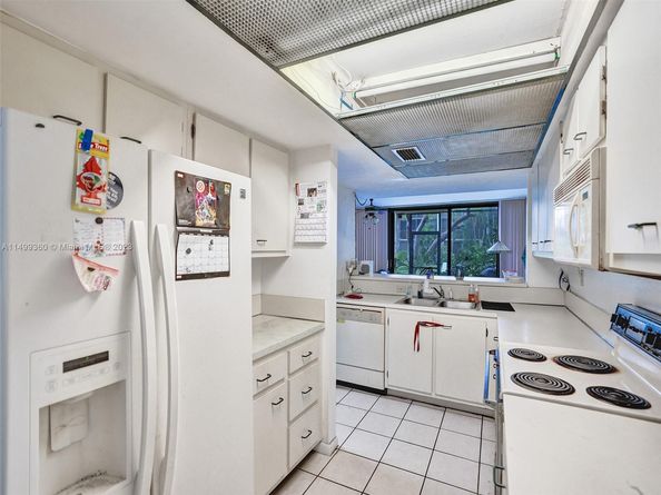 2910 SW 87th Ter 1701, Davie FL 33328