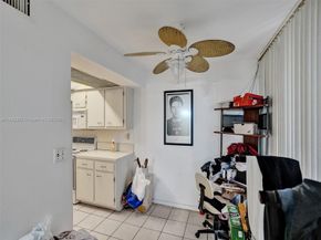 2910 SW 87th Ter 1701, Davie FL 33328
