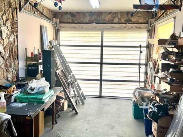 8151 NW 15th Ct, Pembroke Pines FL 33024