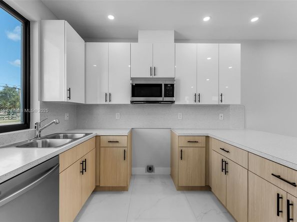 12344 SW 219th St, Miami FL 33170