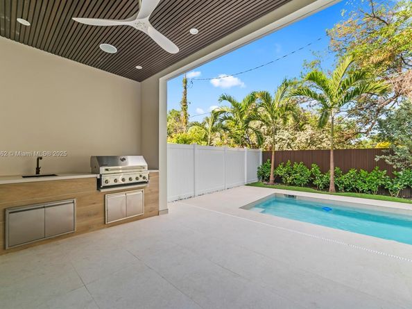 1318 NE 16th Ter, Fort Lauderdale FL 33304
