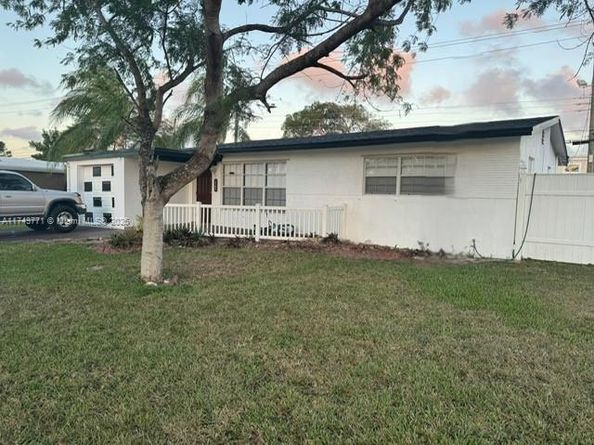 1504 NW 58th Ave, Margate FL 33063
