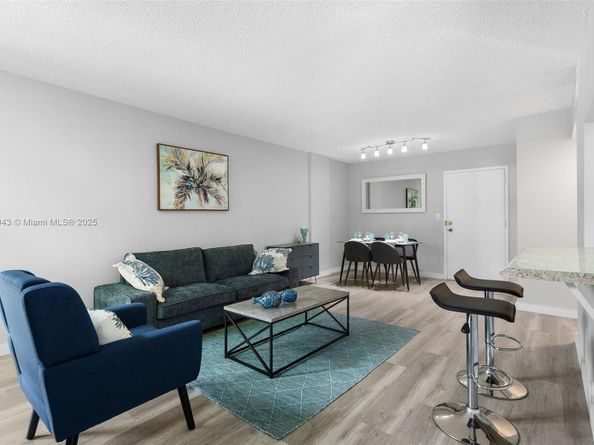 210 172nd St 128, Sunny Isles Beach FL 33160
