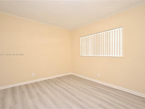 1040 Country Club Dr 404, Margate FL 33063