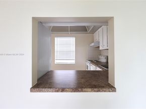 1040 Country Club Dr 404, Margate FL 33063