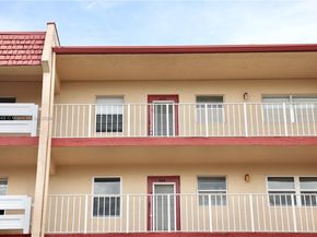 1040 Country Club Dr 404, Margate FL 33063