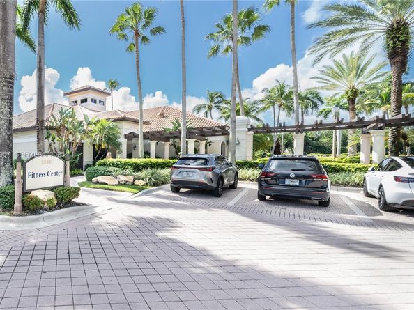 1547 Mariner Way, Hollywood FL 33019