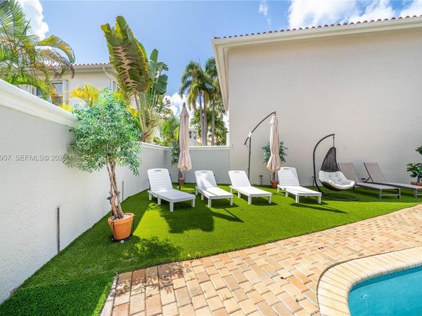 1547 Mariner Way, Hollywood FL 33019