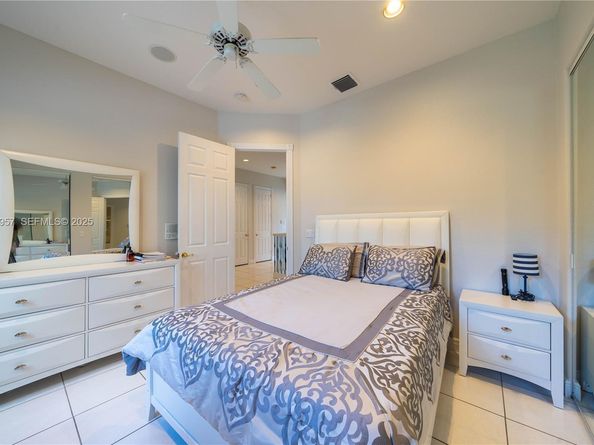 1547 Mariner Way, Hollywood FL 33019