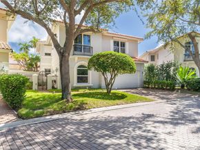 1547 Mariner Way, Hollywood FL 33019