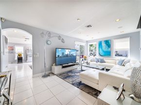 1547 Mariner Way, Hollywood FL 33019