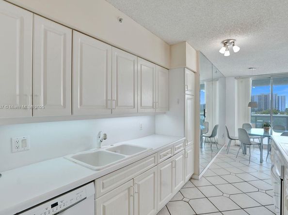 16400 Collins Ave 544, Sunny Isles Beach FL 33160