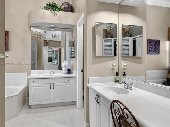 18840 NW 23rd Pl, Pembroke Pines FL 33029