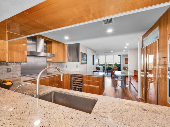 2627 S Bayshore Dr 903, Miami FL 33133