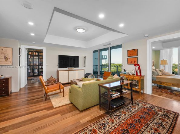2627 S Bayshore Dr 903, Miami FL 33133