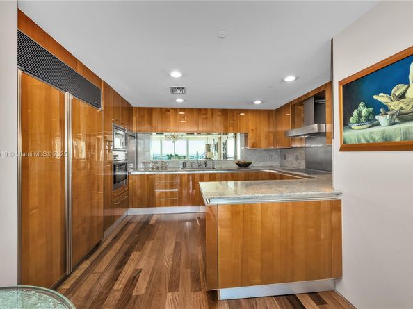2627 S Bayshore Dr 903, Miami FL 33133