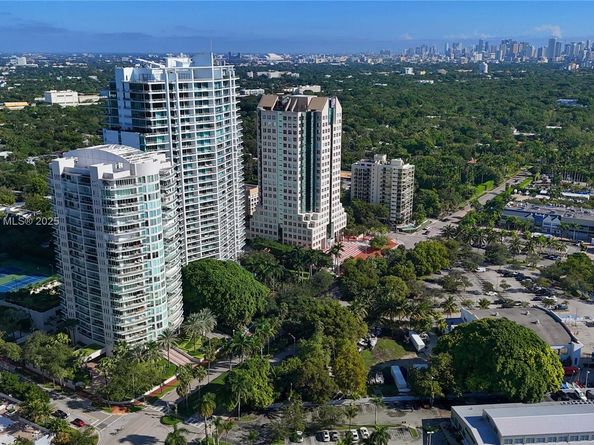 2627 S Bayshore Dr 903, Miami FL 33133
