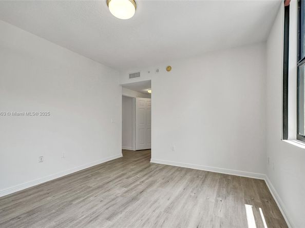 888 S Douglas Rd 304, Coral Gables FL 33134