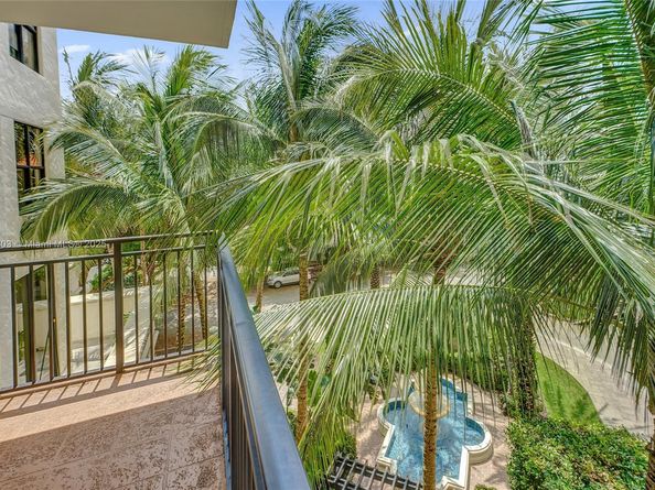 888 S Douglas Rd 304, Coral Gables FL 33134