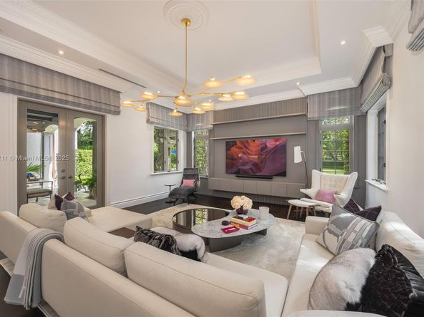 5071 Pine Drive, Miami FL 33143