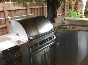 9837 SW 194th St, Cutler Bay FL 33157
