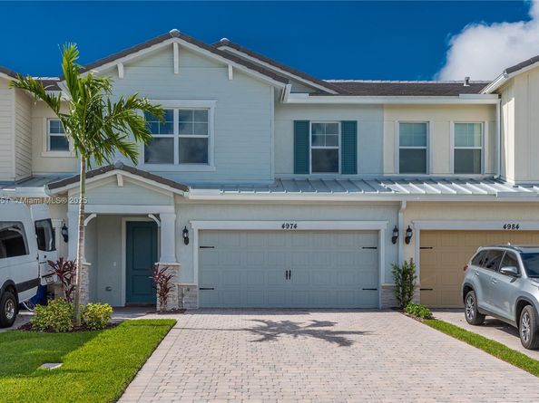 4974 Greenway Dr, Hollywood FL 33021