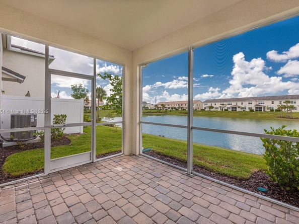 4974 Greenway Dr, Hollywood FL 33021