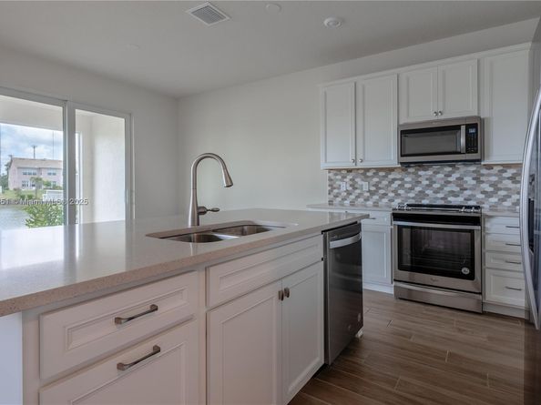 4974 Greenway Dr, Hollywood FL 33021