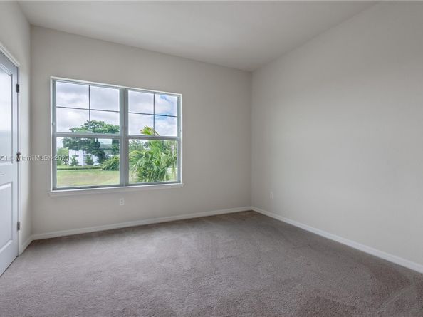 4974 Greenway Dr, Hollywood FL 33021