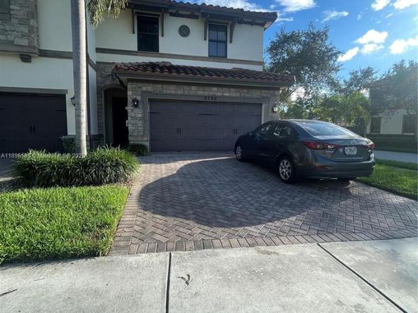 9596 N Town Parc Cir N, Parkland FL 33076