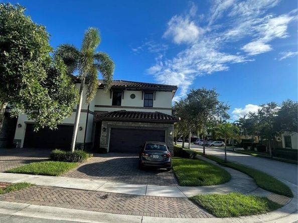 9596 N Town Parc Cir N, Parkland FL 33076