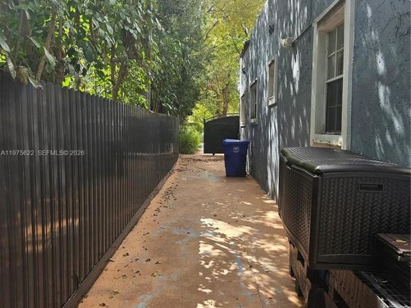 2231 NW 4th Ter, Miami FL 33125